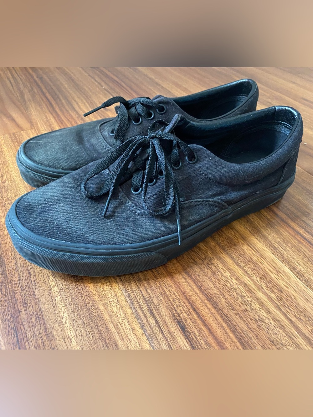 Vans Skate Skateboard low cut black sneaker men’s 9 1/2 women’s 11
